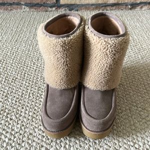 Womens Ugg Boots, Size 10